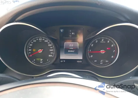 2016 Mercedes-Benz C 300 z USA, uszkodzony, nr VIN 55SWF4JB7GU122154